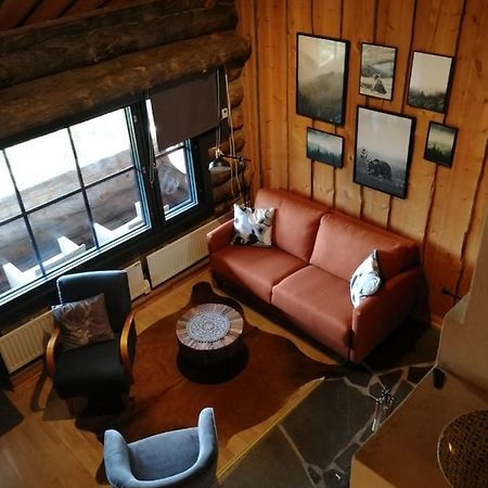 Chill Cave - Logwood Cottage รูกา ภายนอก รูปภาพ